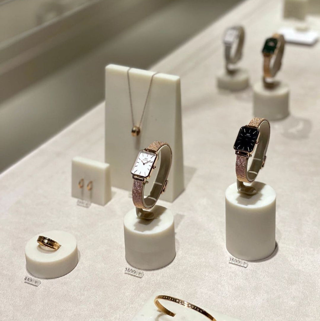 Daniel Wellington Quadro White Dial Black Leather Strap Watch For Women - DW00100434