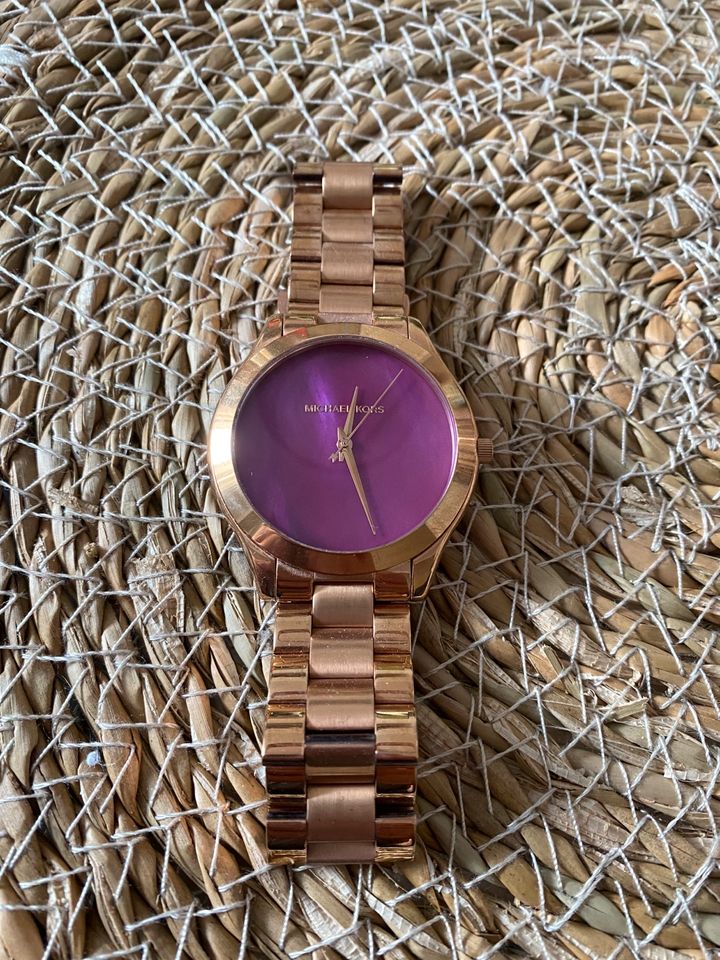 Michael Kors Runway Pink Dial Rose Gold Steel Strap Watch for Women - MK3550