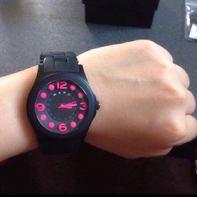 Marc Jacobs Pelly Black Dial Black Silicone Strap Watch for Women - MBM2530