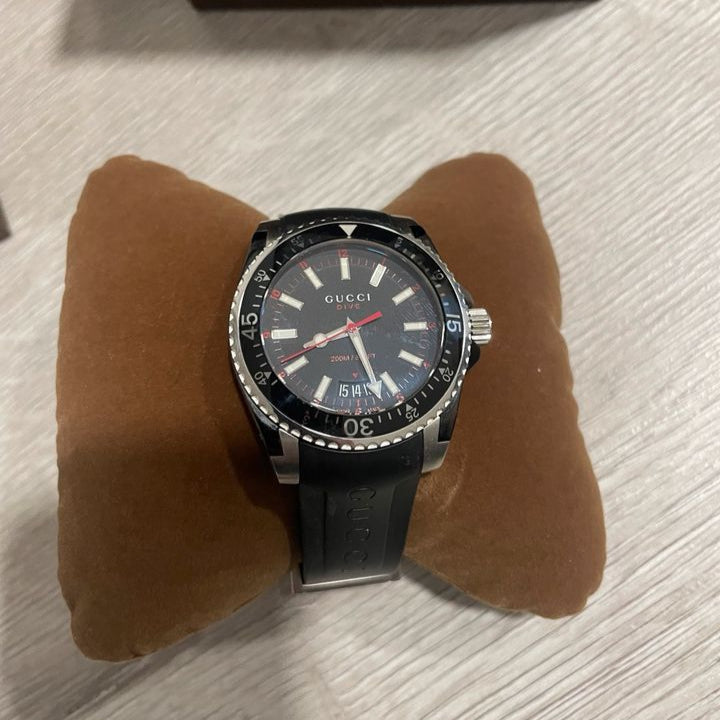 Gucci Dive Quartz Black Dial Black Rubber Strap Watch For Men - YA136303