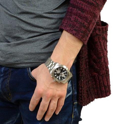 Marc Jacobs Larry Chronograph Black Dial Silver Steel Strap Watch for Men - MBM5050