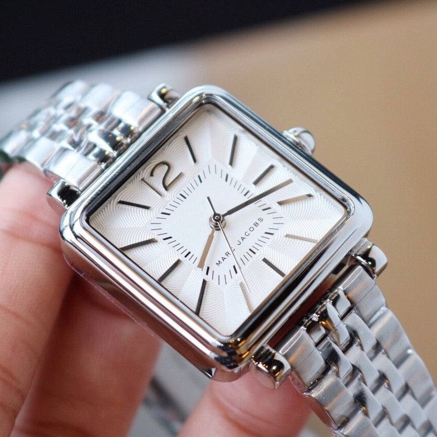 Marc Jacobs Vic Silver Dial Silver Steel Strap Watch for Women - MJ3461