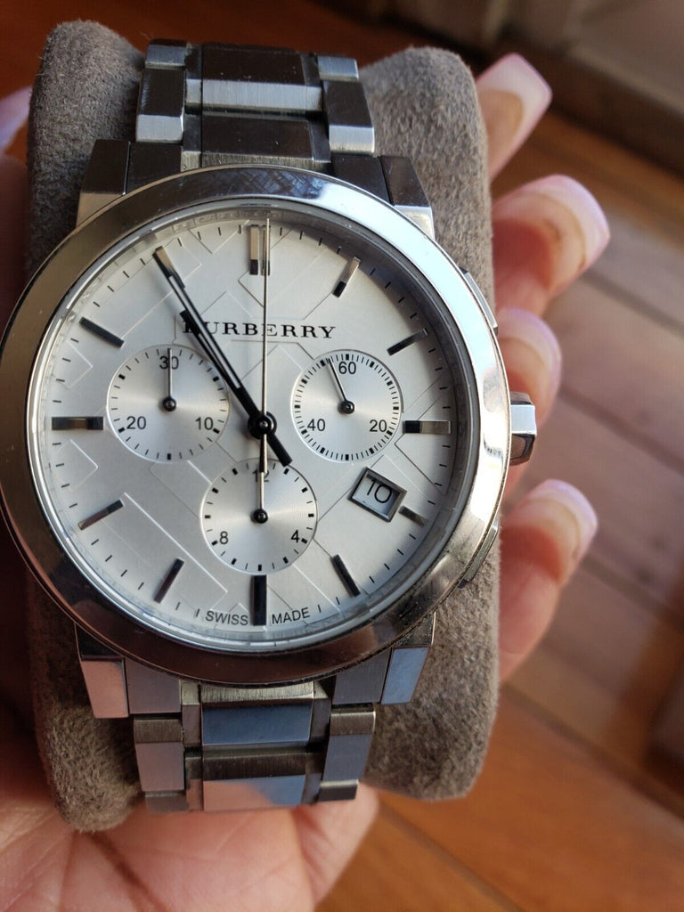 Burberry The City White Dial Silver Steel Strap Watch for Men - BU9750